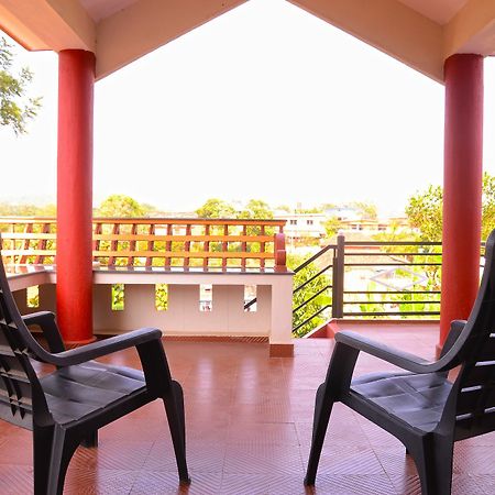 Coorg Girinivas Deluxe Homestay-Wi-Fi 马迪凯里 外观 照片